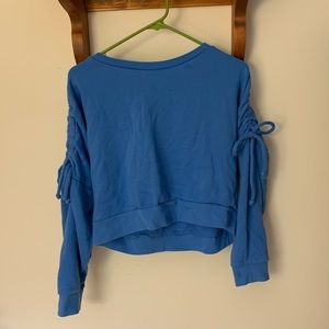 Cropped sweatshirt, size M